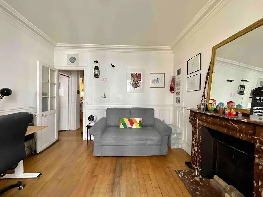 Quiet Apt 2Rooms Big Kitchen Canal Saint Martin 파리